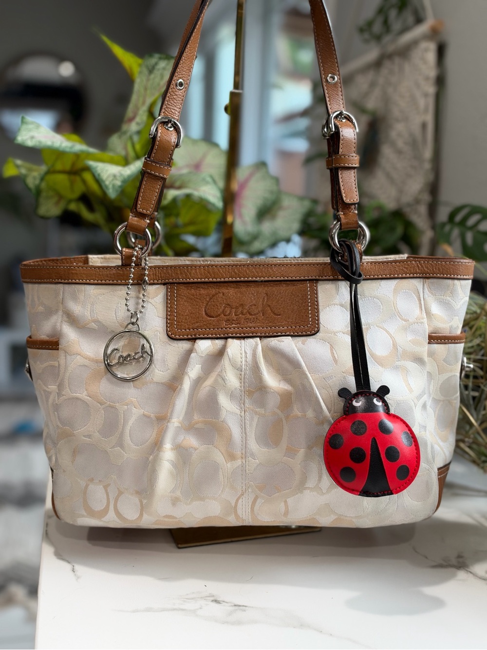 Coach Signature Optic Gallery Tote 👜